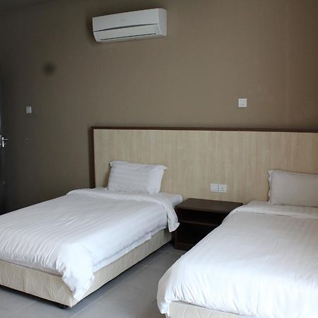 Tribeca Suites Κουτσίνγκ Εξωτερικό φωτογραφία